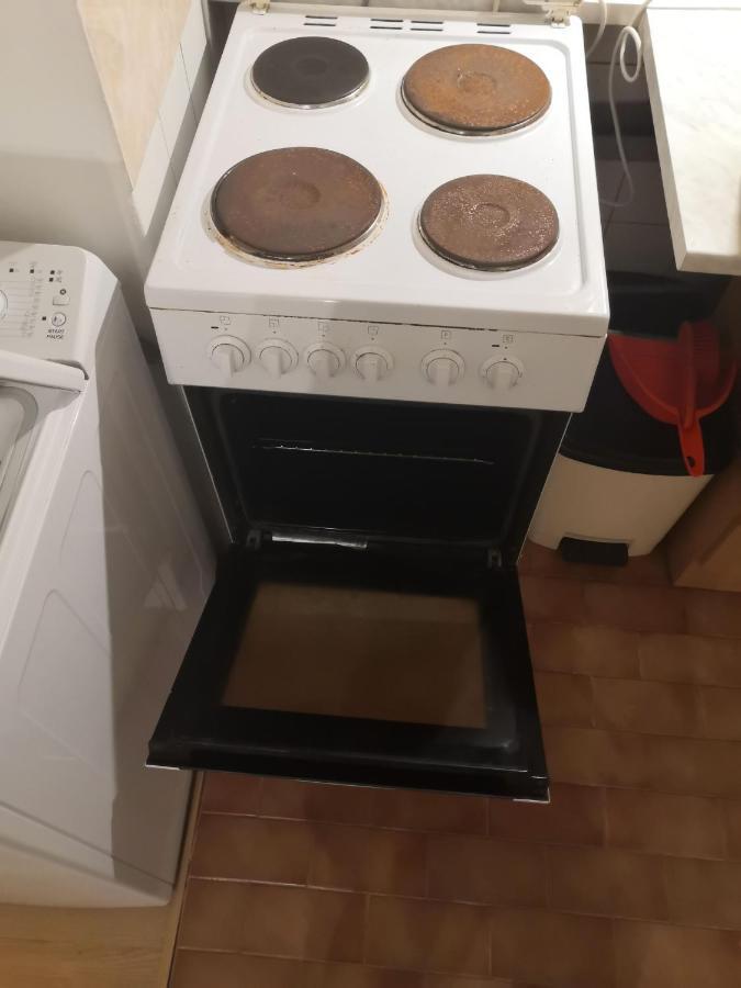 Economy Flat 18 Minutes From Vaclavske Namesti Prague Luaran gambar
